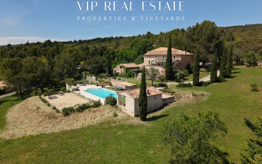 Main image of property: St-Saturnin-lès-Apt, Vaucluse, Provence-Alps-Cote d`Azur