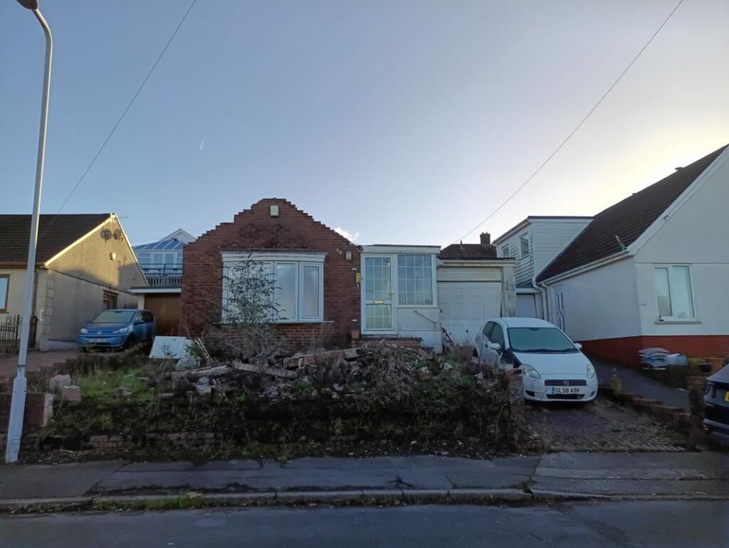 Main image of property: 48 Rhydycoed, Birchgrove, Swansea, West Glamorgan, SA7 9PE