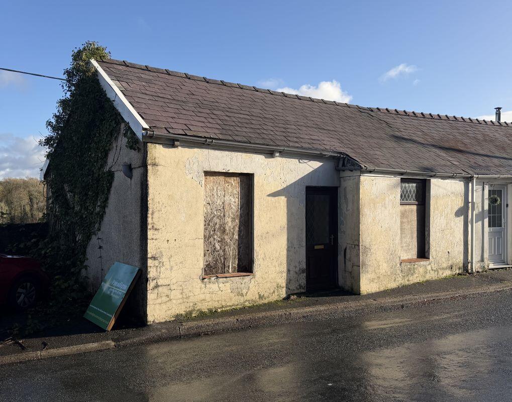 Main image of property: 2 Rhyddwen Road, Craig-Cefn-Parc, Swansea, West Glamorgan, SA6 5RA