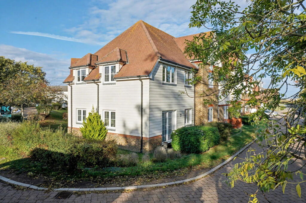 Main image of property: Wigeon Road, Iwade, Sittingbourne, ME9 8WQ