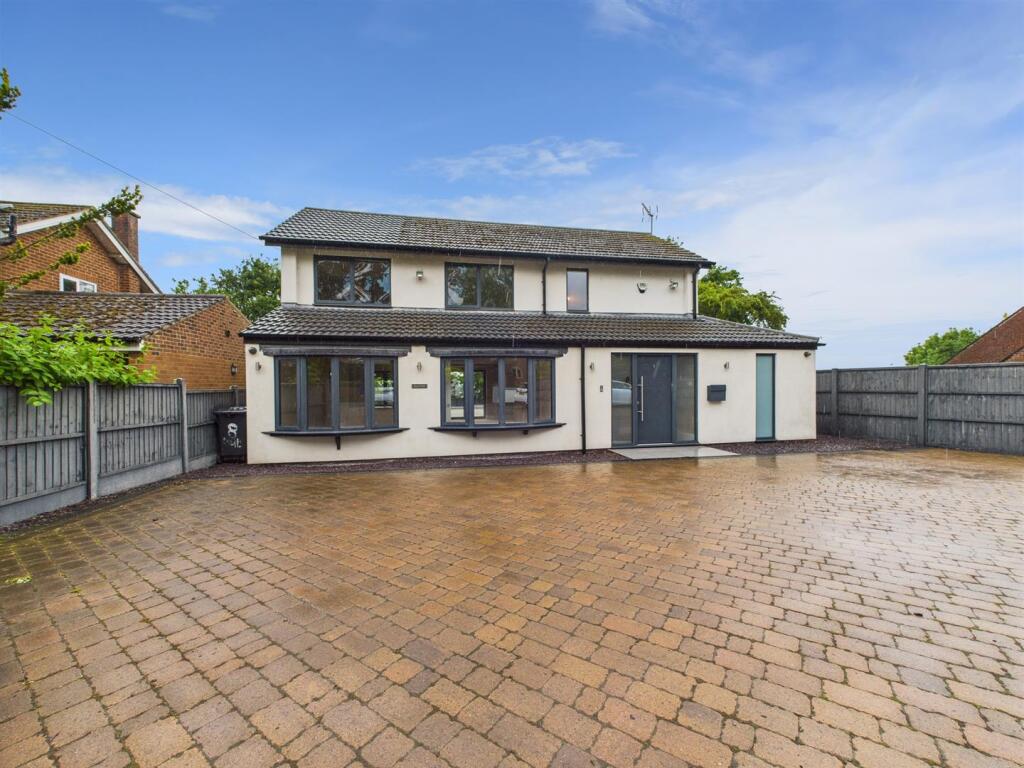 Main image of property: Eight Bells, Repton Road, Newton Solney, DE15 0SG