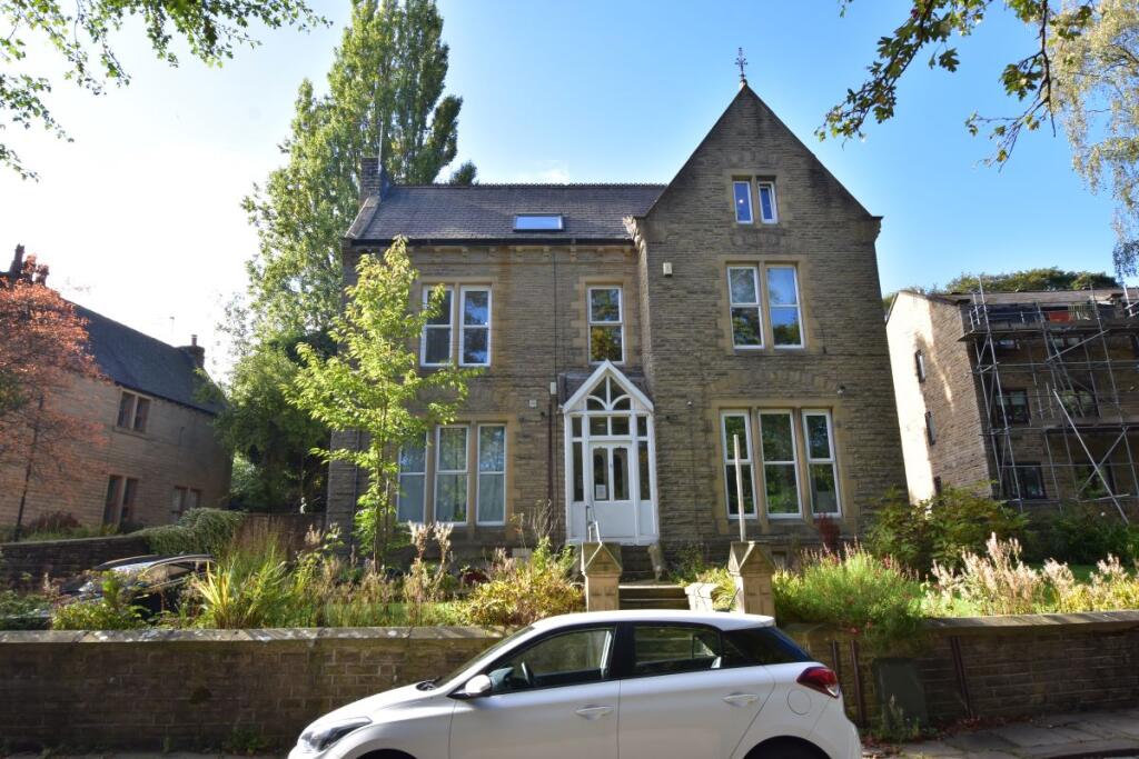 Main image of property: 5 Murray Road, Huddersfield, West Yorkshire, HD2 2AD