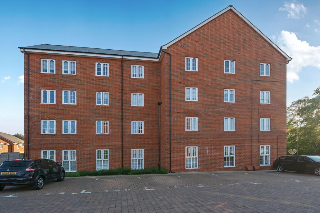 Main image of property: Masterson Close, Aldershot, GU11 4EF