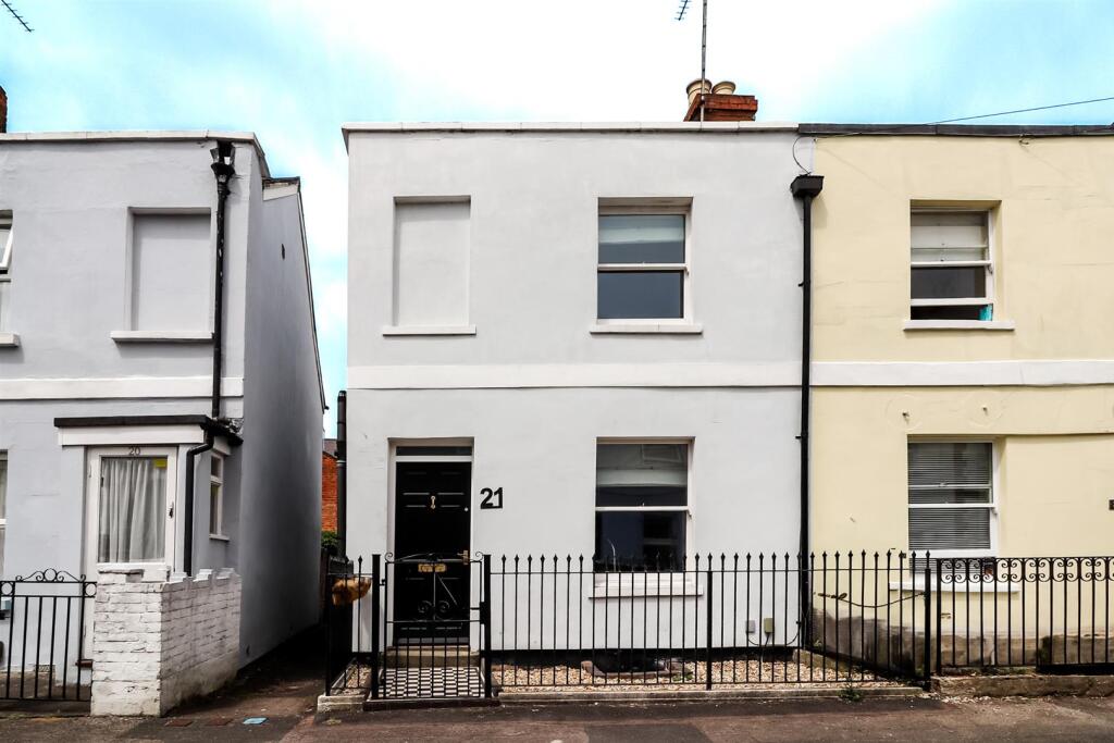 Main image of property: Commercial Street, Cheltenham