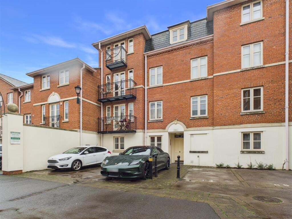 Main image of property: Central Cheltenham GL50 3RE