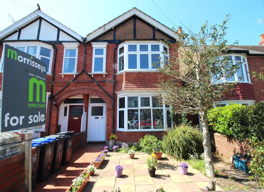 Main image of property: Harrow Road, Worthing, BN11 4RB