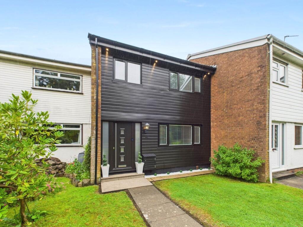 Main image of property: Tiree, East Kilbride