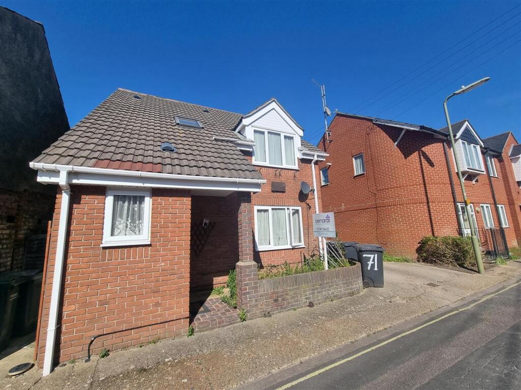 Main image of property: Jamaica Place, Gosport