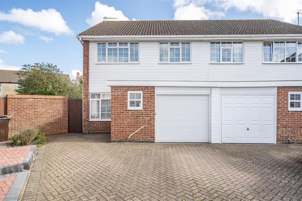 Main image of property: Fairthorne Gardens, Gosport