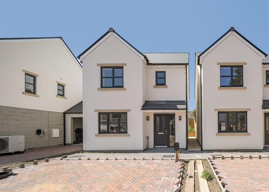 Main image of property: The Robins, Frome