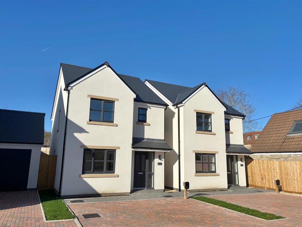 Main image of property: The Robins, Frome