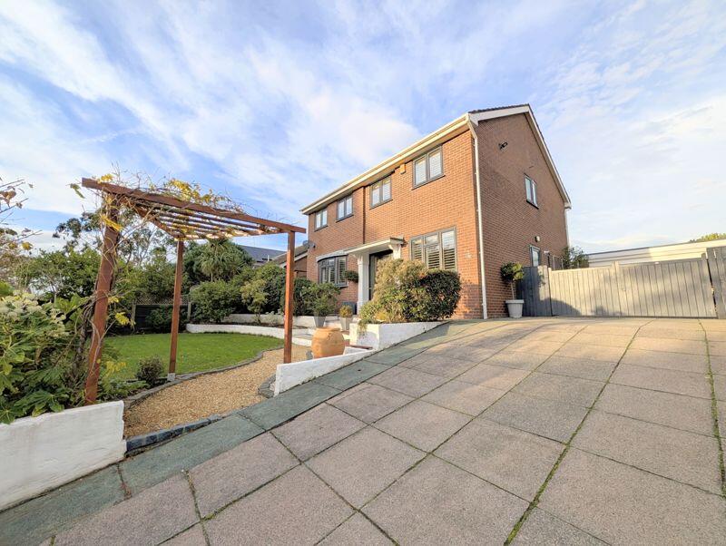 Main image of property: Golf Open 2026 - Oxford Road, Birkdale - Sleeps 6