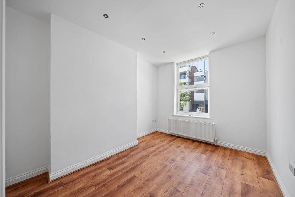 Main image of property: Station Road se25
