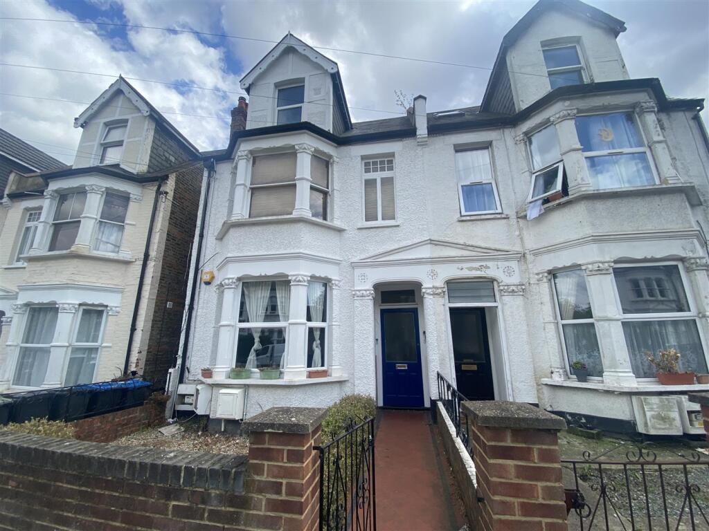Main image of property: Holmesdale Road SE25 