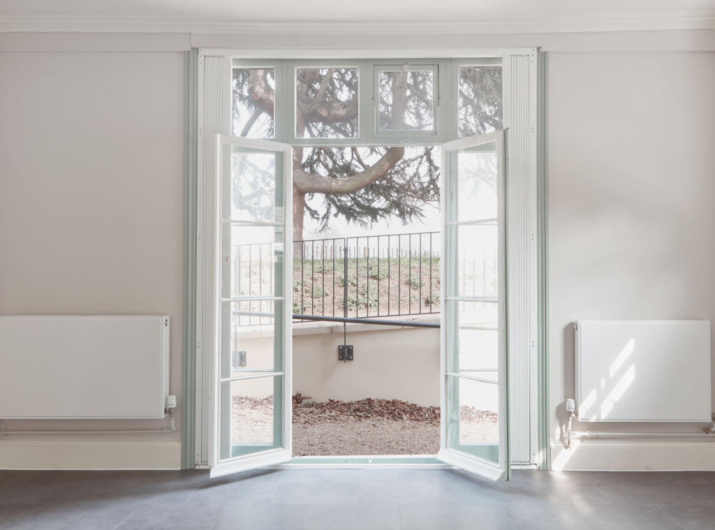 Main image of property: The Stables, Springfield Park