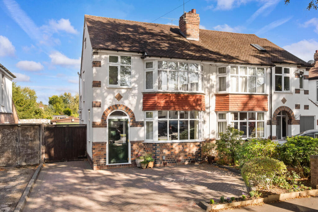 Main image of property: Lime Avenue, Leamington Spa