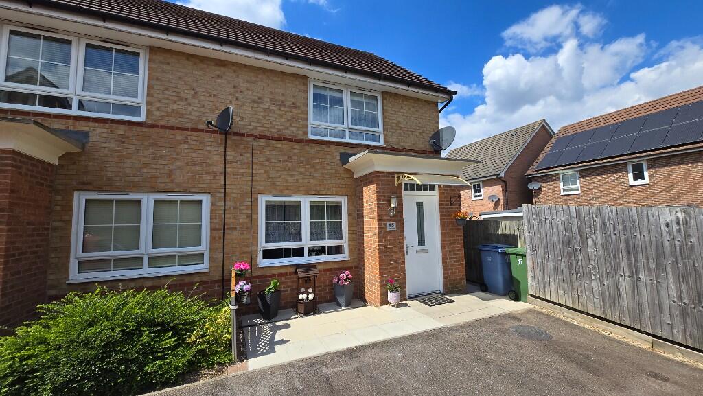 Main image of property: 15 Taunton Way, Retford, Nottinghamshire, DN22