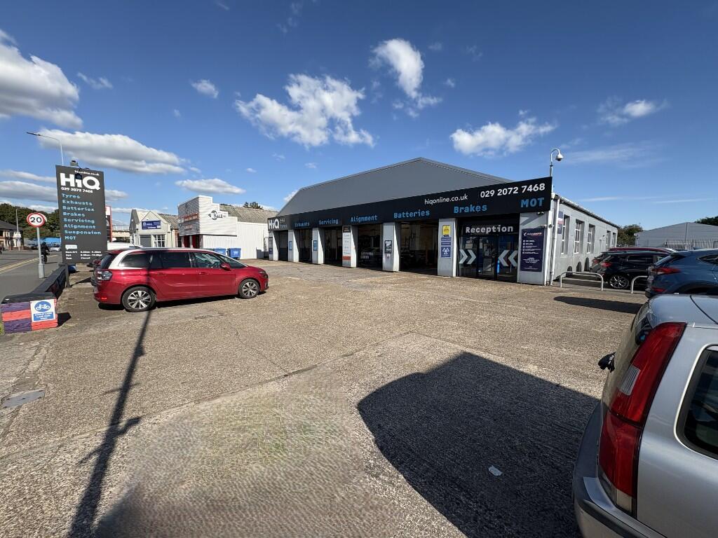 Main image of property: 279 Penarth Road, Cardiff CF11 8YZ