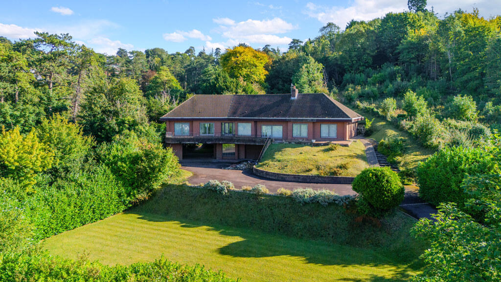Additional property image - Edgehill, Succombs Hill, Warlingham, Surrey, CR6 9JG