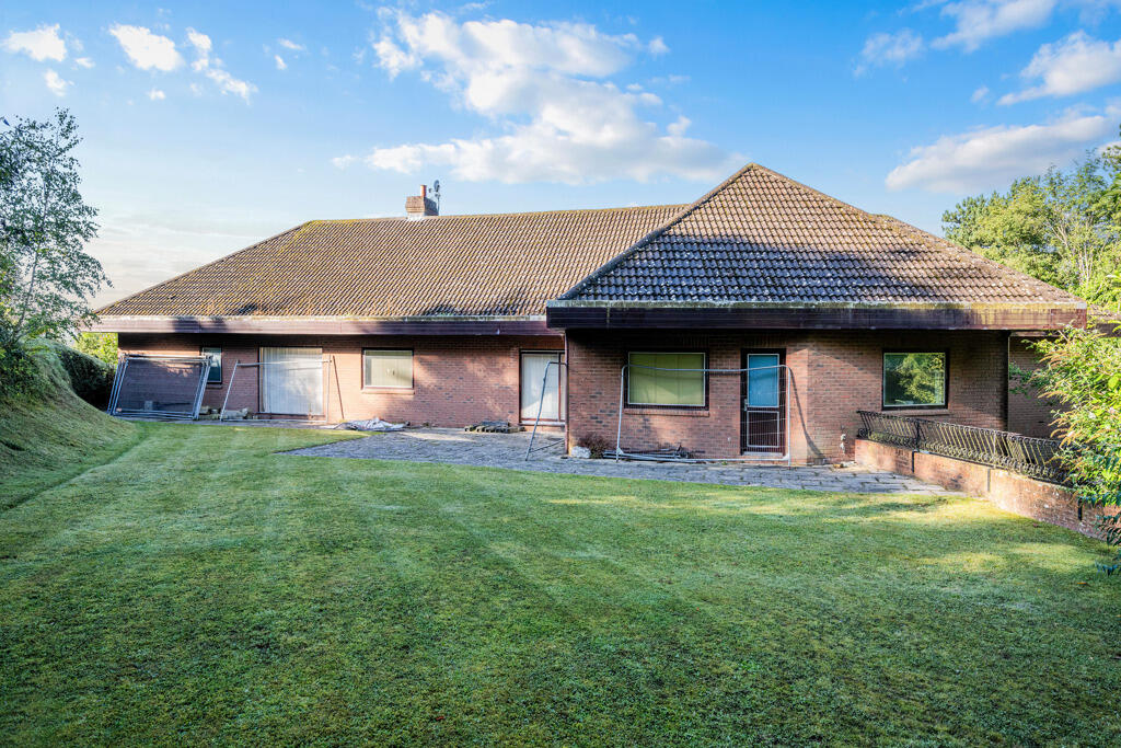 Additional property image - Edgehill, Succombs Hill, Warlingham, Surrey, CR6 9JG