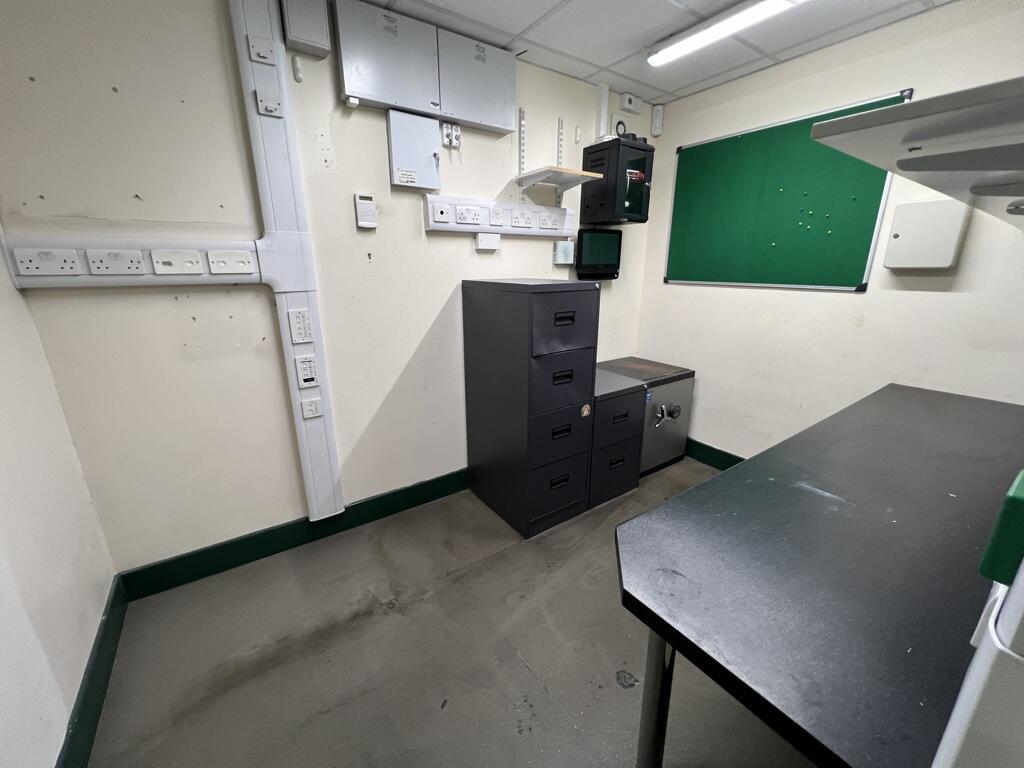 Additional property image - 279 Brighton Road, South Croydon, Surrey, CR2 6EQ