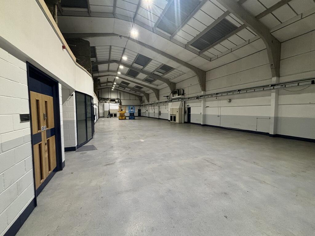 Additional property image - Graphics Centre, 110 Morden Road, Mitcham, CR4 4DA