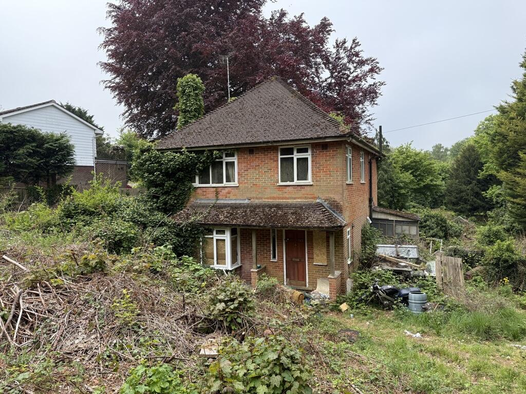 Main image of property: 123 Old Farleigh Road, South Croydon, Surrey CR2 8QH