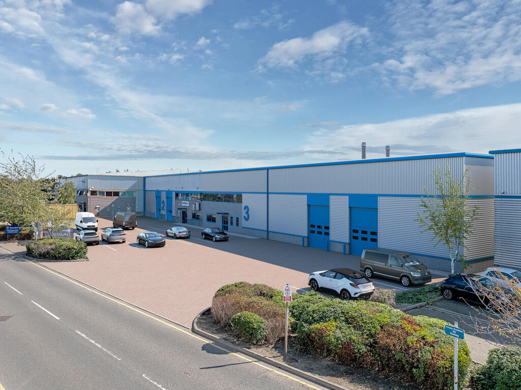 Main image of property: Unit 3, Beddington Cross 136-138, Beddington Farm Road, Croydon, Surrey CR0 4XH