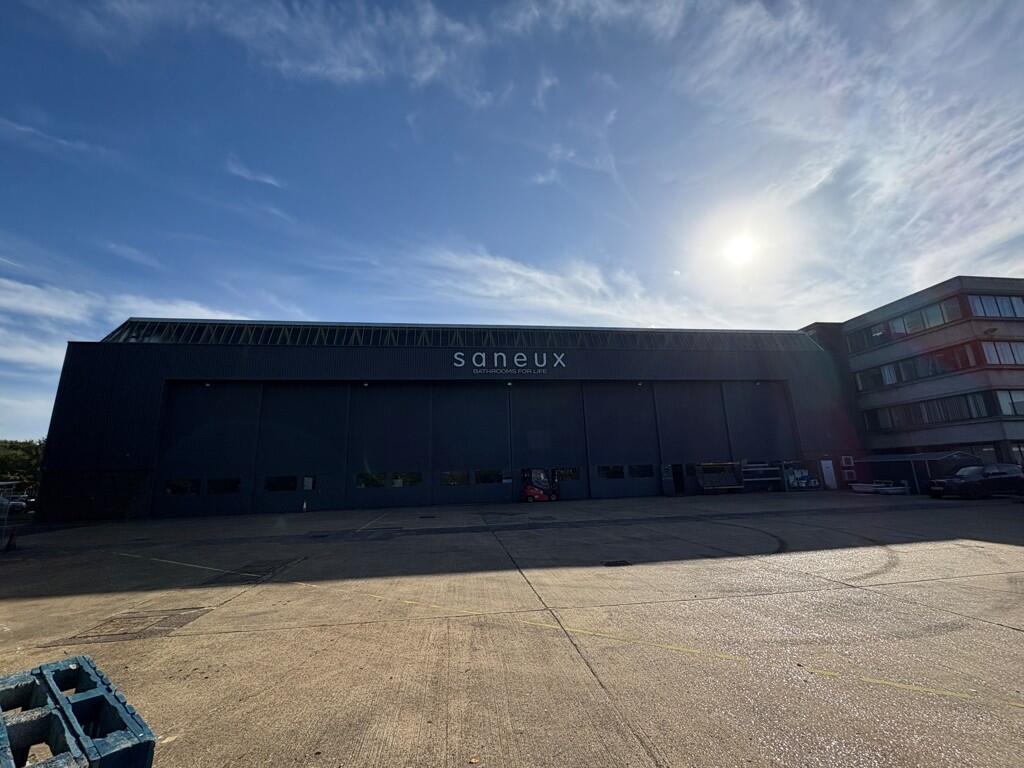 Main image of property: Iain Stewart Centre, Beehive Ring Road, London Gatwick Airport, Gatwick, West Sussex, RH6 0PB