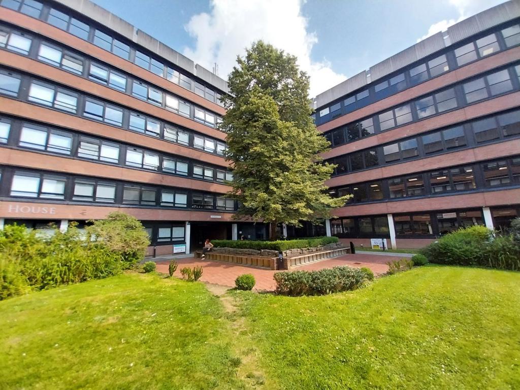 Main image of property: East Grinstead House, Wood Street, East Grinstead, RH19 1UA