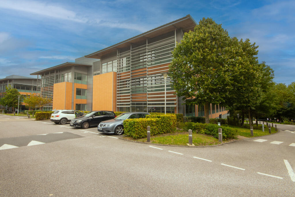 Additional property image - Two City Park, The Droveway, Hove BN3 7PZ