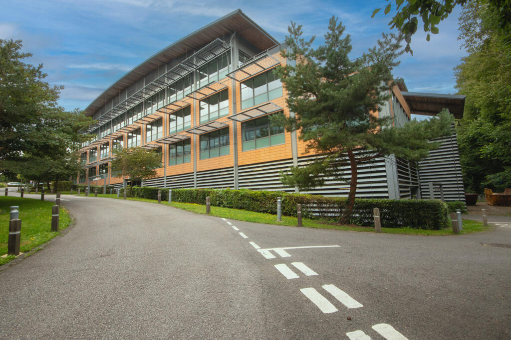Additional property image - Two City Park, The Droveway, Hove BN3 7PZ