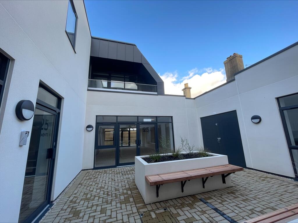 Main image of property: 25A York Villas, Brighton, East Sussex, BN1 3TS