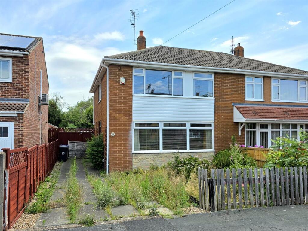 Main image of property: Darrington Drive, Warmsworth, DN4 9LF