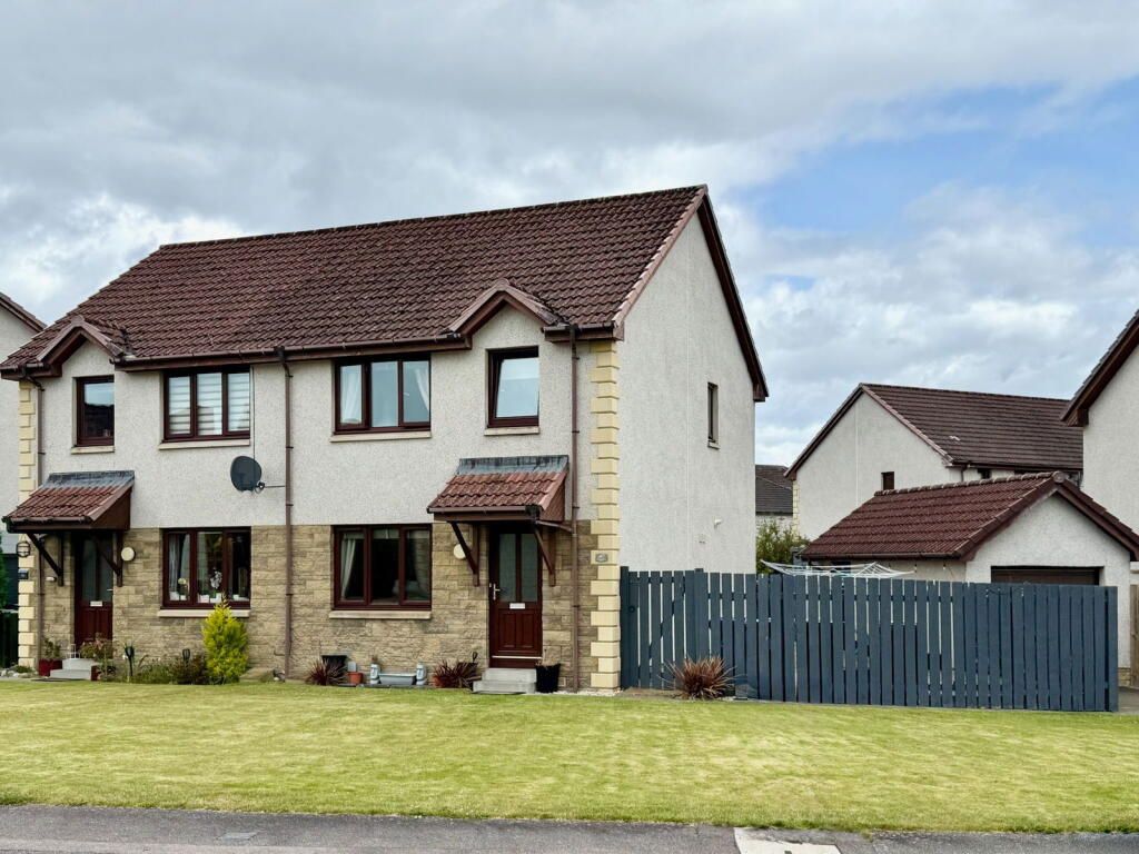 Main image of property: 40 Holm Dell Drive, Inverness, IV2 4GX