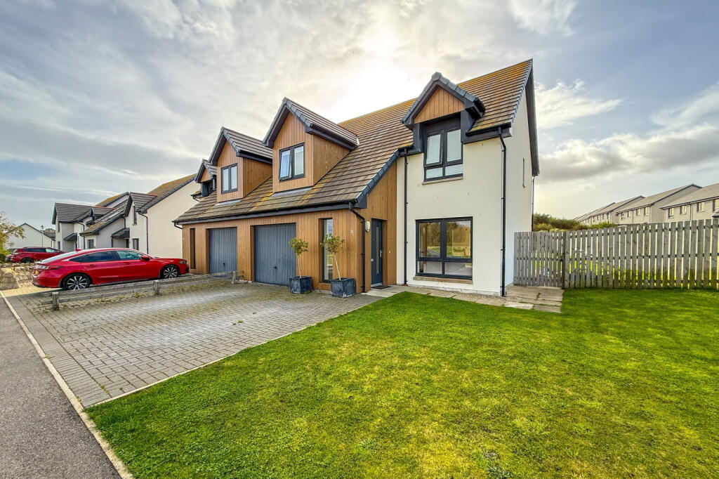 Main image of property: 21 Allan Gardens, Dornoch, Sutherland IV25 3PD