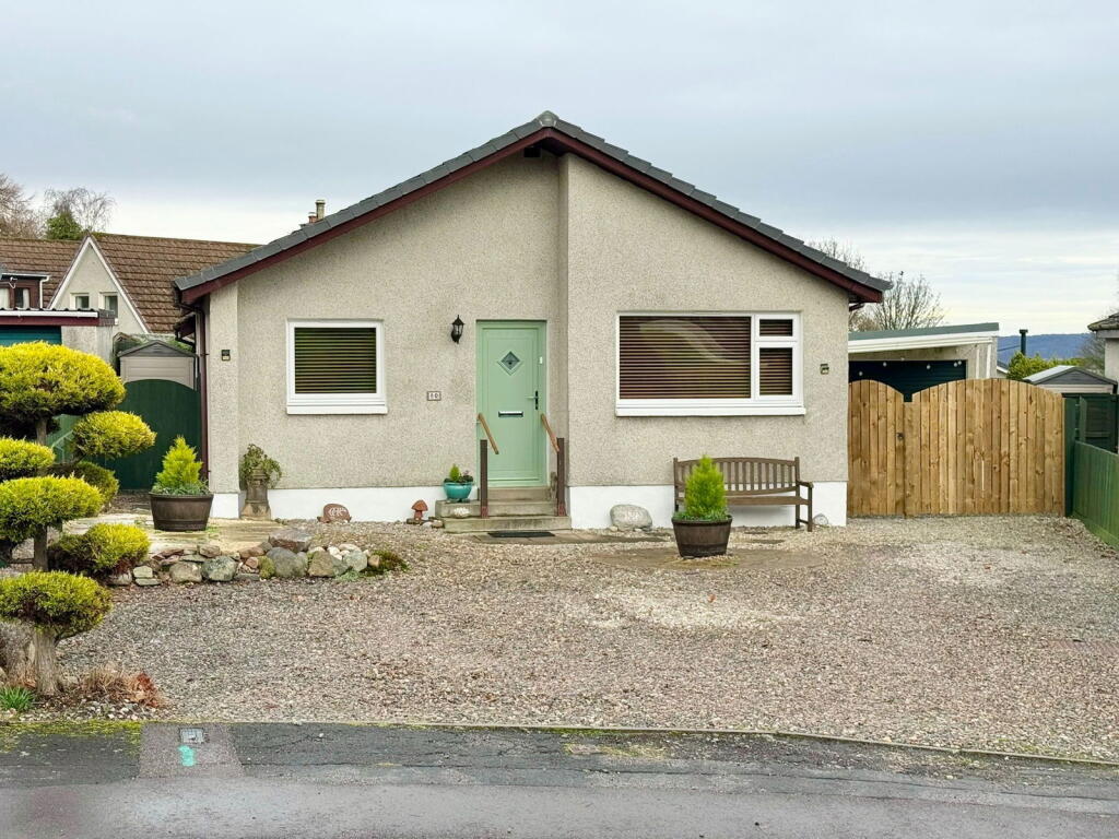 Main image of property: 80 Nevis Park, Inverness, IV3 8PP