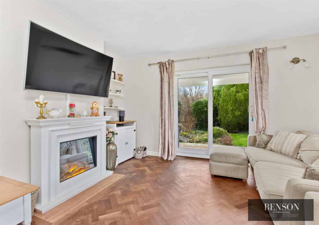 Main image of property: Longsplatt, Kingsdown