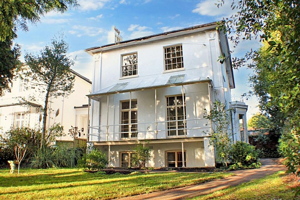 Main image of property: Pennsylvania Crescent, Exeter, EX4