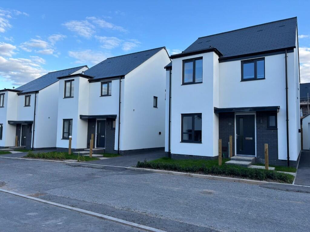 Main image of property: Yew Gardens, Exeter, Devon, EX1