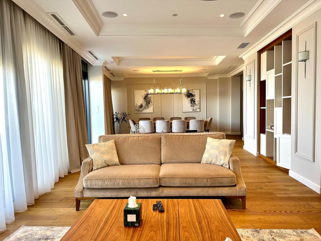 Main image of property: Bar
