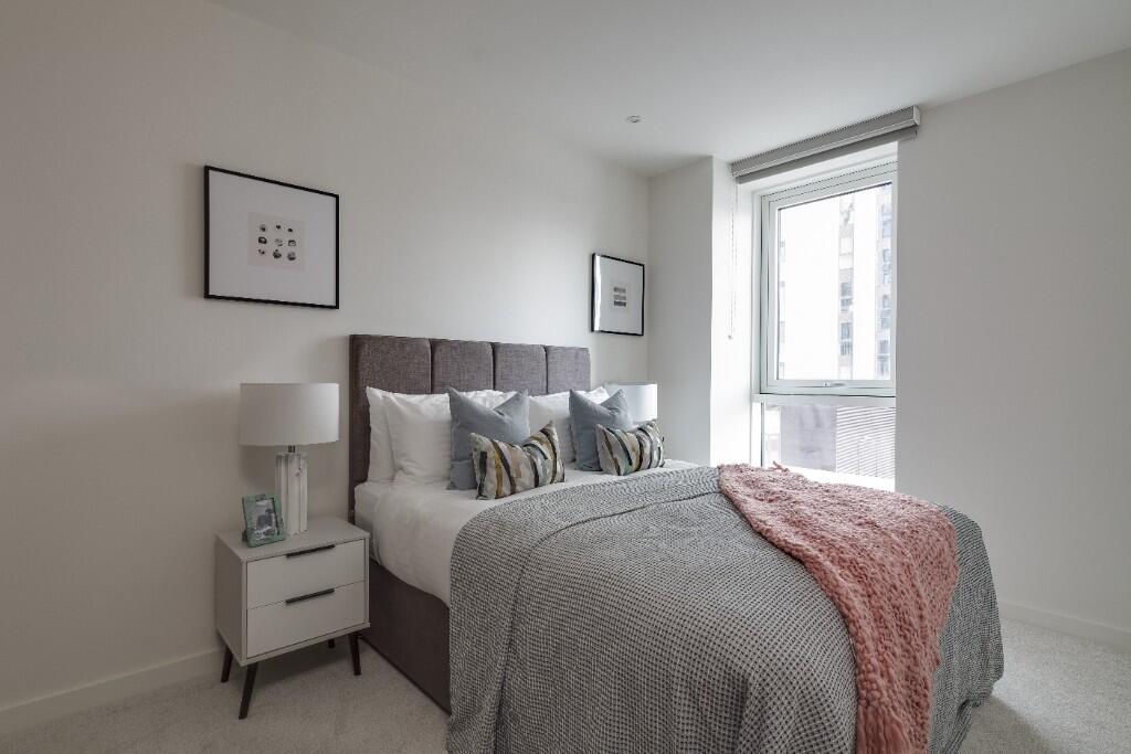 Main image of property: Green Rooms Blue, Media City Uk, Manchester, Greater Manchester, M50