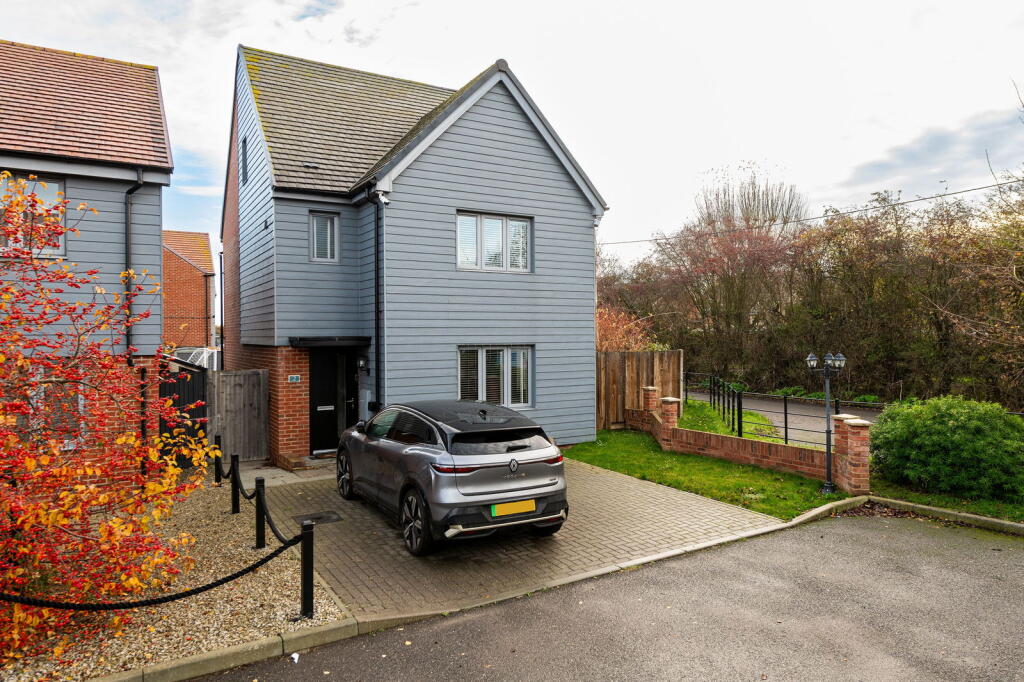 Main image of property: Wheatstone Avenue,Minster On Sea,Sheerness,ME12 3UH
