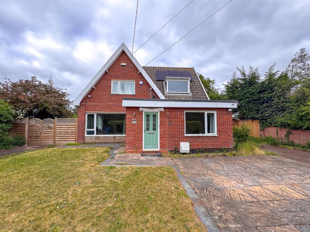 Main image of property: Beccles Road, Bungay