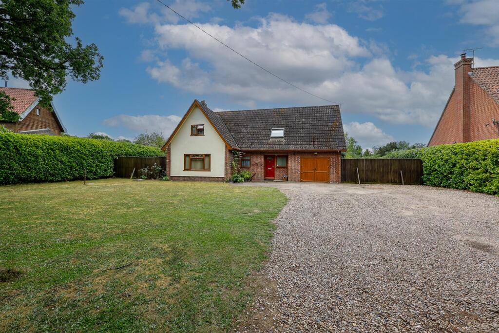 Main image of property: The Street, Rumburgh