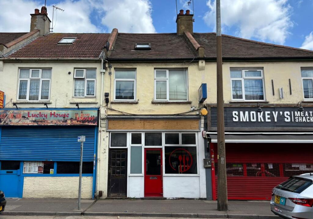 Main image of property: 144 Sutton Road, Southend-on-Sea, Essex, SS2 5ER