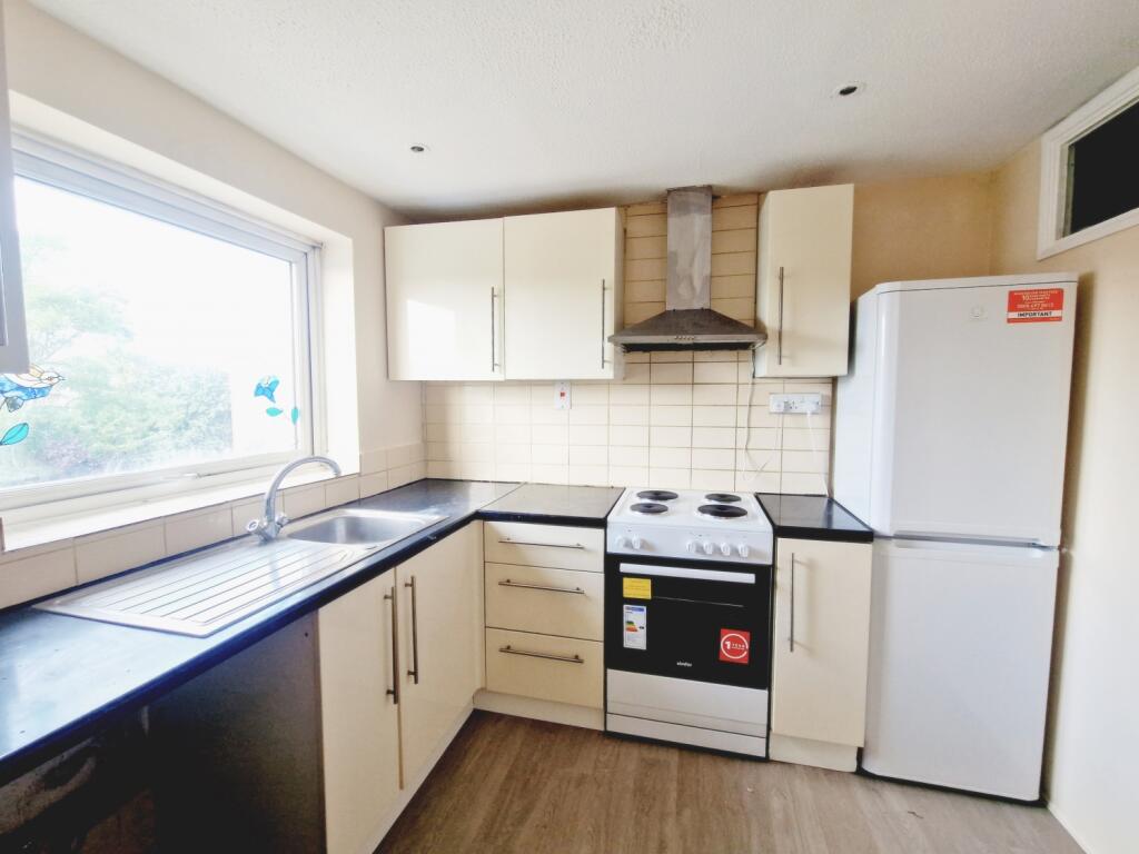 Main image of property: 98 Dellow Close, Ilford, Essex, IG2 7ED, UK