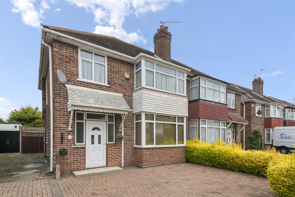3 bedroom semi-detached house