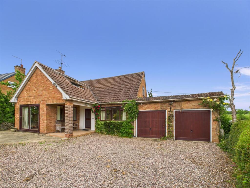 Main image of property: Lenchwick