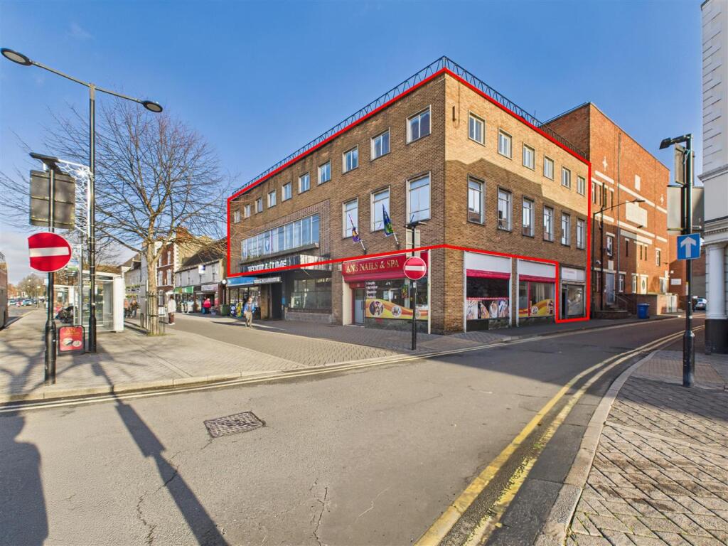 Main image of property: High Street, Evesham